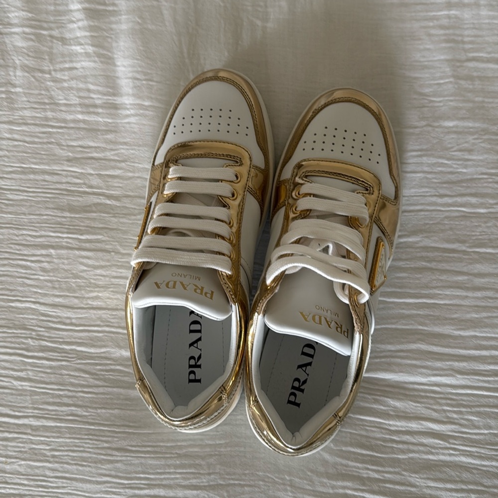 Prada white and gold sneaker. Size 39. Like new